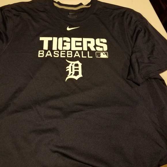 men's detroit tigers t shirts